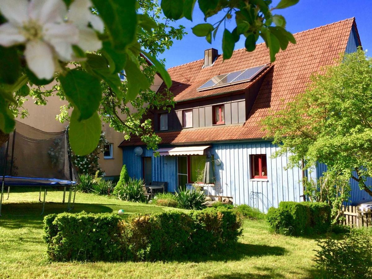 Апартаменты Haus Kunterbunt Reichenberg  Экстерьер фото